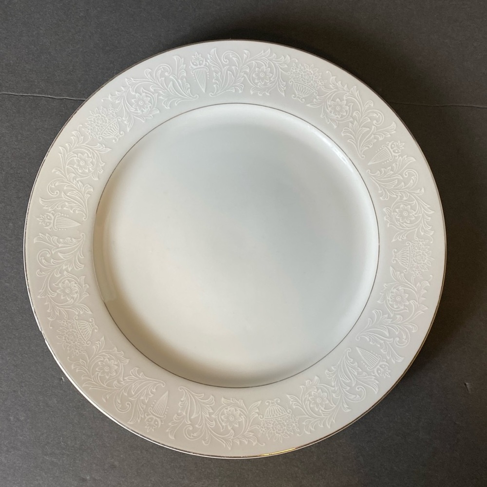 Crown Victoria “Lovelace” China Plate